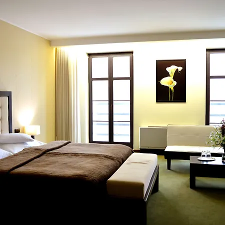 Hotel Astory 4*